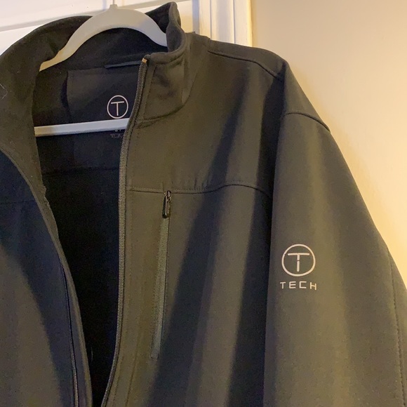 TECH by Tumi men’s soft shell black jacket with fleece lining. - Picture 1 of 13